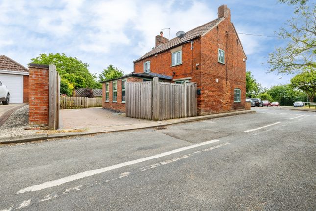 19, Blacksmiths Lane, Thorpe on the Hill photo 2