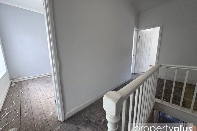 21, Ynyswen Road, Rhondda Cynon Taff photo 5