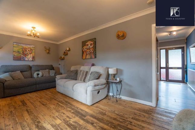 18, Victoria Crescent, Kilsyth photo 4