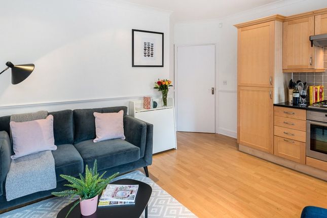 Thumbnail Flat to rent in Goswell Road, London