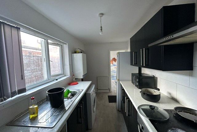 106, Essex Street, Cleveland photo 3