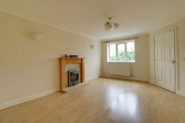 17 Vagarth Close, Barton-Upon-Humber photo 2