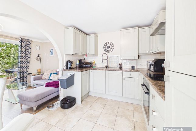 59, Clayton Road, Chessington photo 4