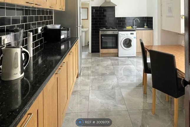 Diamond Road, Slough photo 3