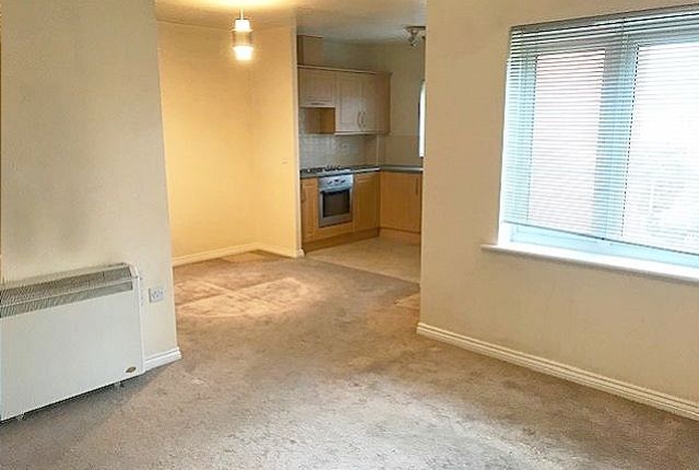15, Smallshire Close, Wolverhampton photo 2