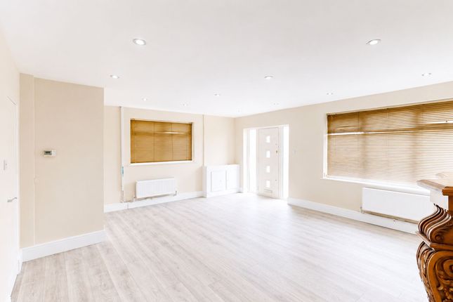 39 Alders Green Road, Wigan photo 3