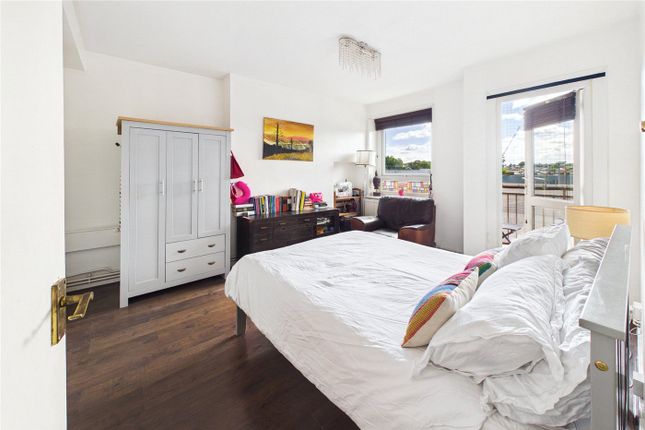 9 Maskell Close,, High Trees, London photo 4