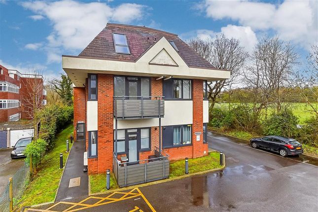 Thumbnail Flat for sale in Challenge Court, Leatherhead, Surrey