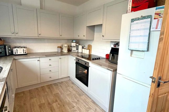 21, Olive Grove, Dursley photo 2