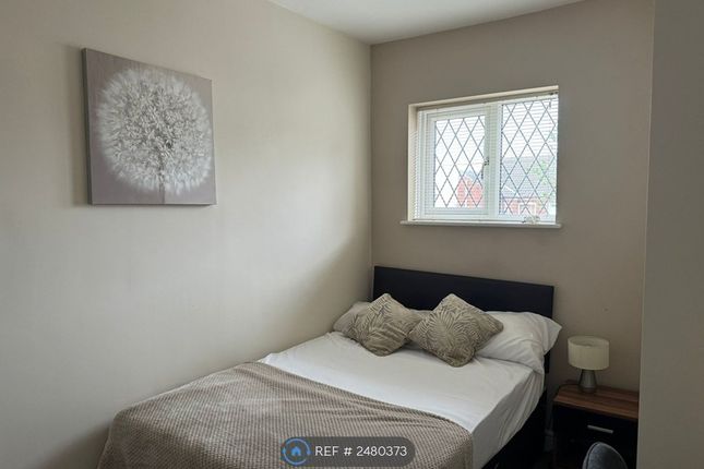 Room 3 - Available