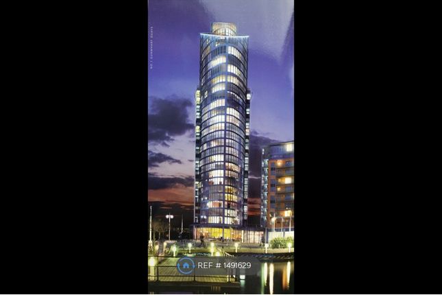 Flat, No Gunwharf Quays, Portsmouth photo 3