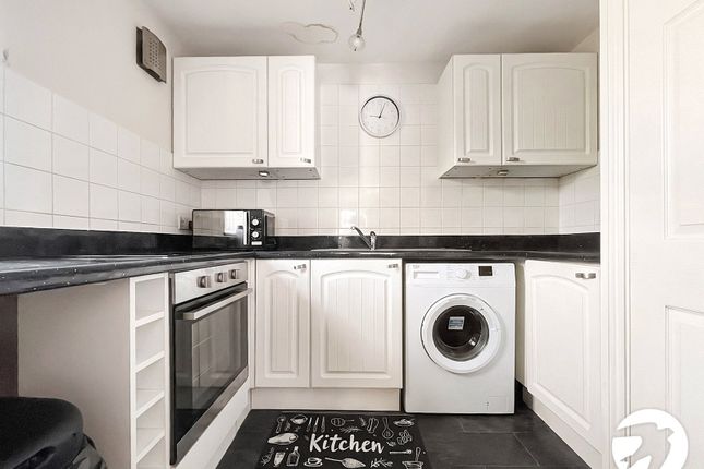 133, Chandlers Drive, Erith photo 3