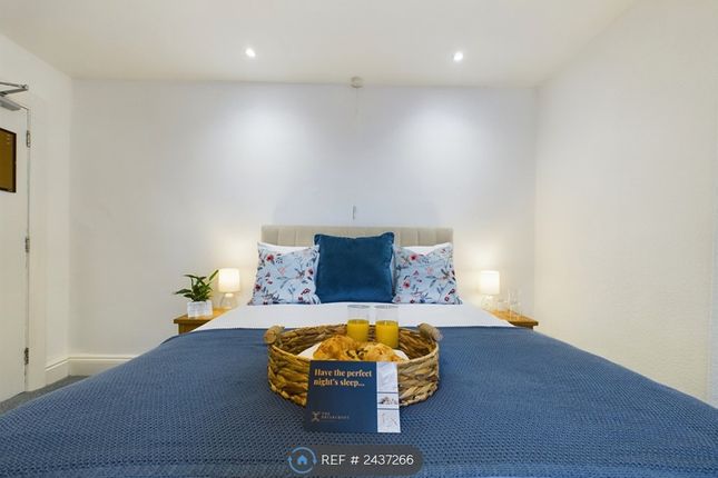 Room 2: Double Room