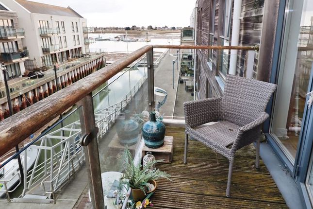 Flat 29 The Colne, Waterside Marina, Colchester photo 3