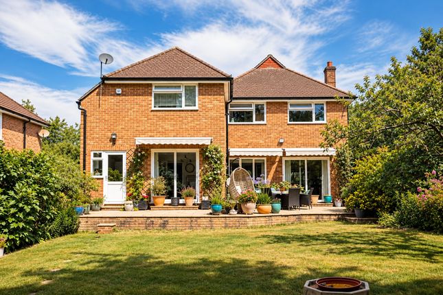 51 Blount Avenue, East Grinstead photo 2