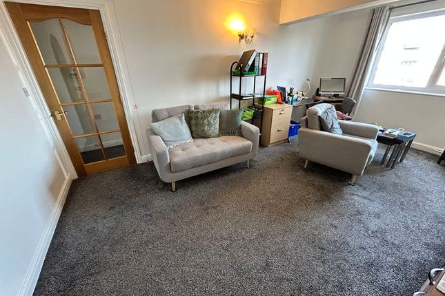 50 Rhoslan Park, Conway Road, Colwyn Bay photo 4