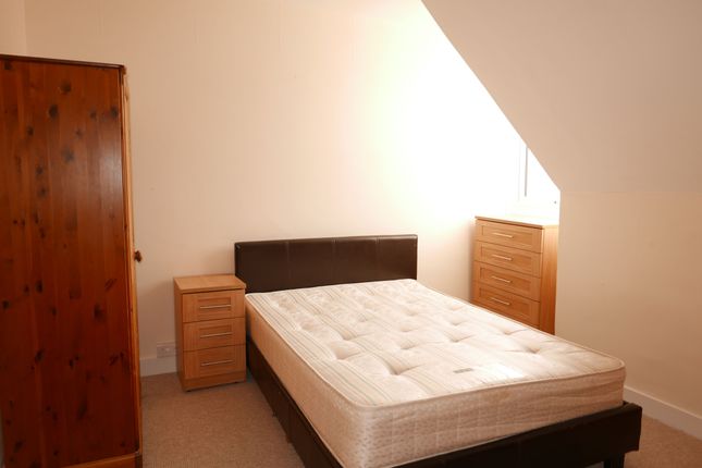 Room to rent in Norfolk Road, Reading