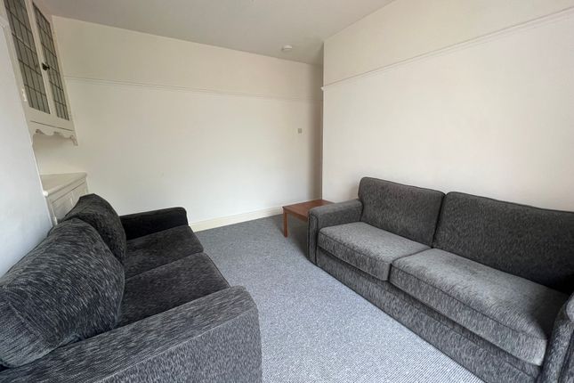 44, Elmside, Exeter photo 3