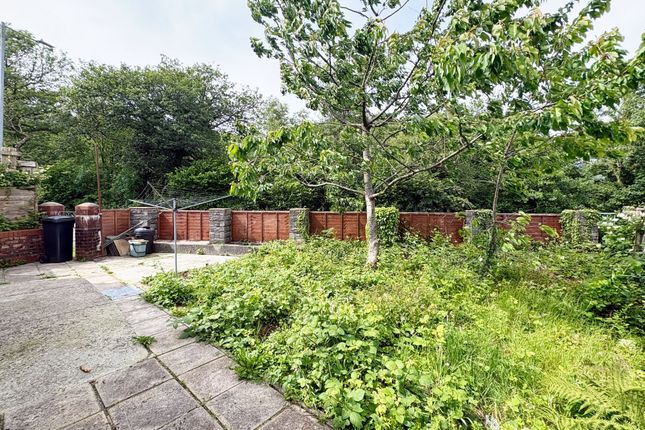 26 Maes Pwll, Neath photo 3