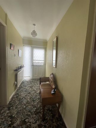 8, Talywern, Llanelli photo 5