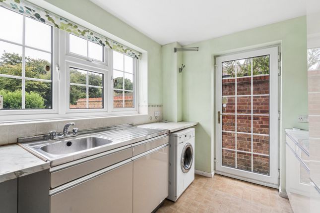 Woodlands, 6, Redding Drive, Buckinghamshire photo 4