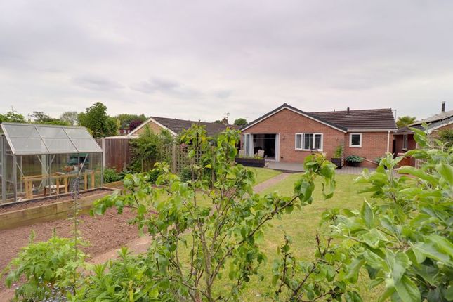 Bungalow for sale in Lilac Close, Great Bridgford, Stafford