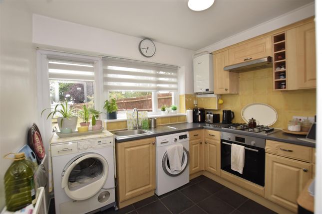 2a, Ennerdale Gardens, Middlesex photo 4