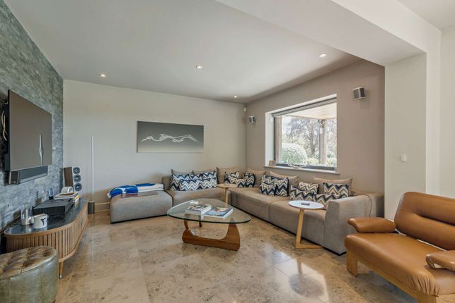 Highdown,, Muntham Drive, Horsham photo 4