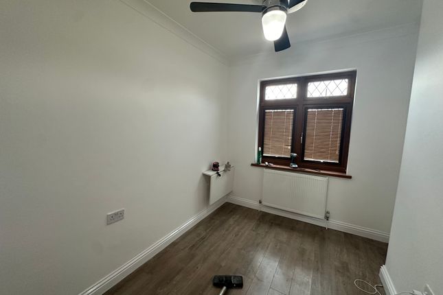 Morland Gardens, Southall photo 5
