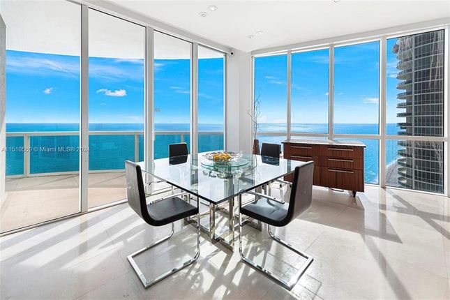 Property for sale in 15901 Collins Ave # 2801, Sunny Isles Beach, Florida, 33160, United States Of America