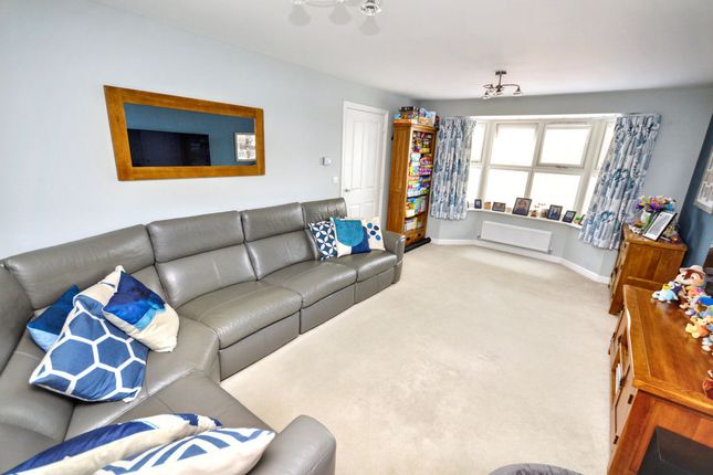 13, Whitesmiths Way, Alnwick photo 4