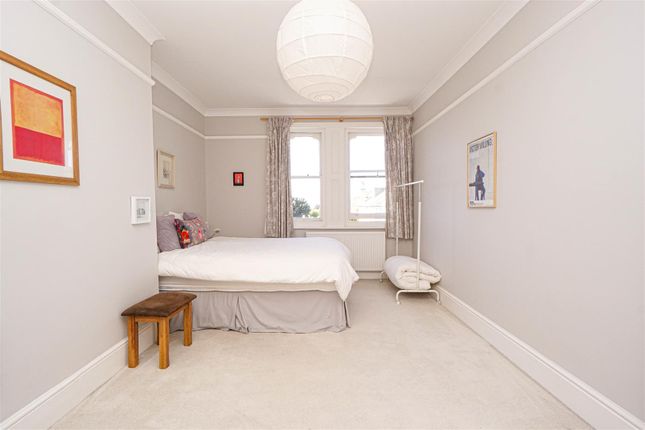 Flat 11 Furness Mount, 2-4, Holmesdale Gardens, Hastings photo 4