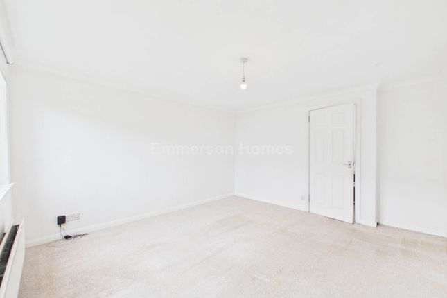 13, Rowantree Road, Johnstone photo 3