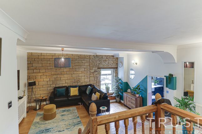 Cottage for sale in Edge Road, Thornhill, Dewsbury
