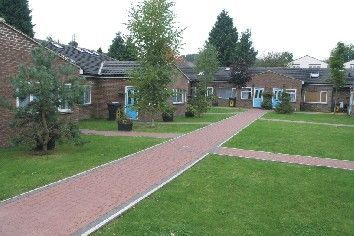 Thumbnail Flat to rent in Alton Gardens, Luton
