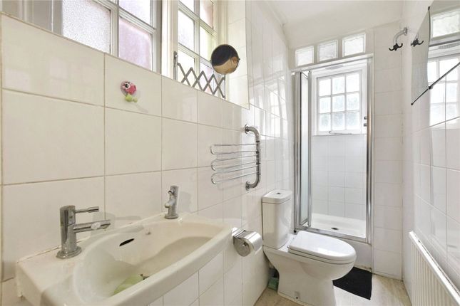 Flat for sale in Coolhurst Road, London