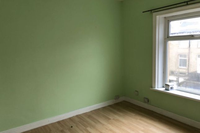 22, Holly Road, Huddersfield photo 3