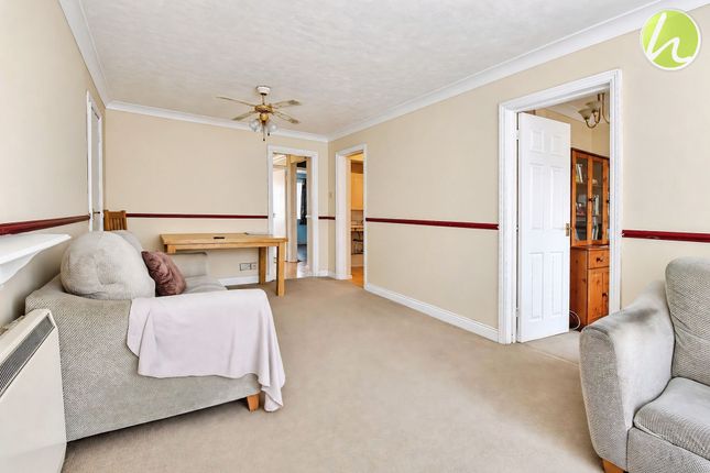 80 Boyce Road, Stanford-Le-Hope photo 4