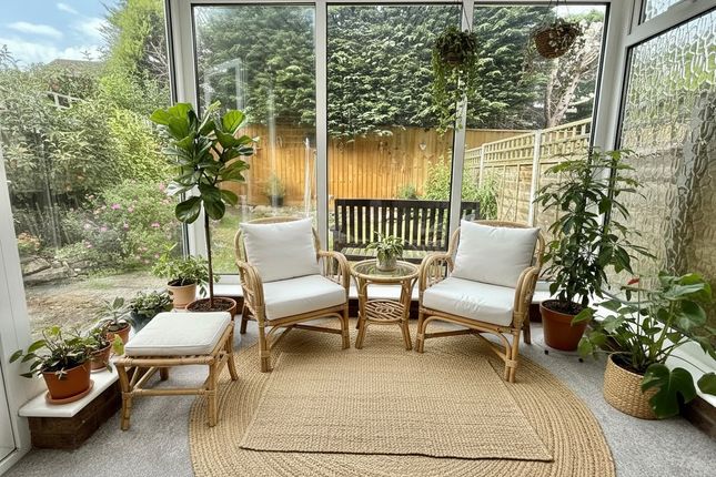 23 Orchard Court, Verwood photo 4
