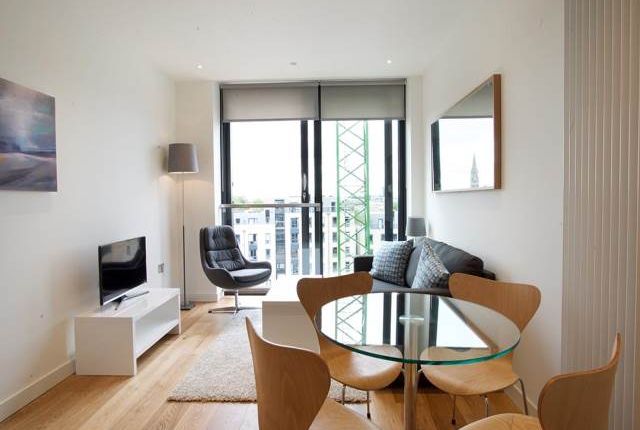 Flat to rent in Simpson Loan, Quartermile Development, Edinburgh EH3