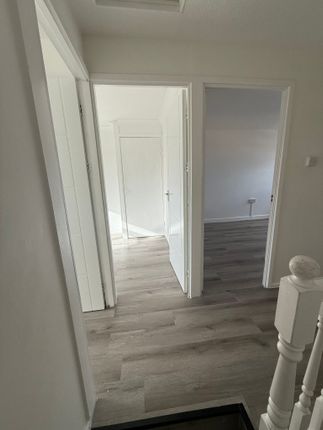 18, Jeremys Green, Edmonton photo 4