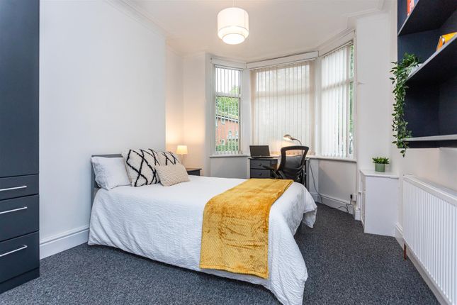 Rusholme Grove, Manchester photo 5