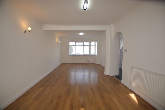 12, Derwent Drive, Hayes photo 4