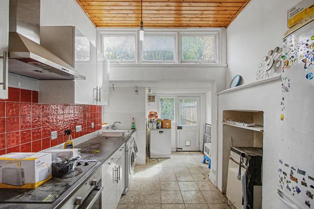 7 Netherfield Road, London photo 5