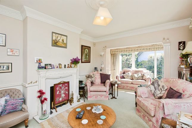 4, Highfield Drive, Burton-On-Trent photo 4
