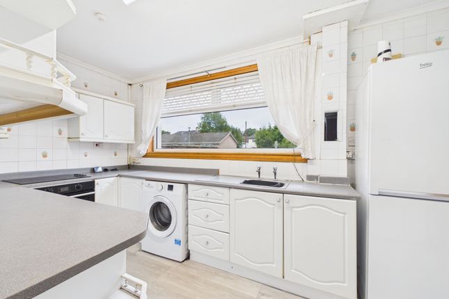 25 Myers Crescent, Uddingston photo 4