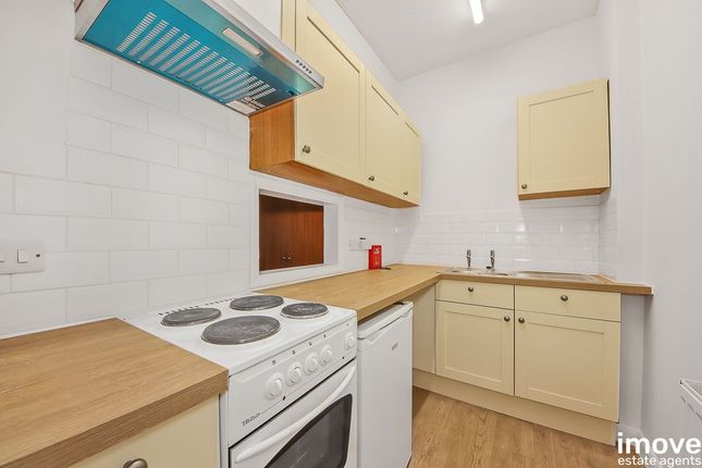 Flat 4, 256 Teignmouth Road, Torquay photo 4