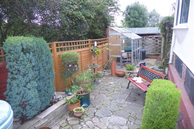 Mobile/park home for sale in The Elms Park, Lippitts Hill, Loughton, Essex