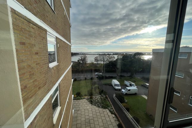 Flat 11, Gardens Court, Poole photo 3