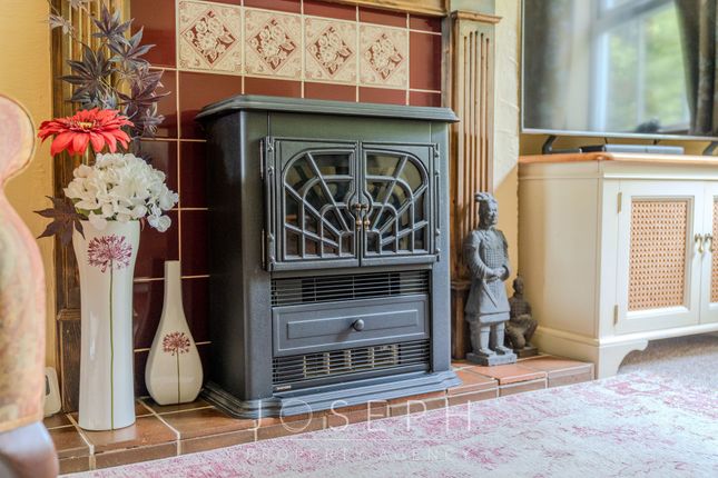 21 Manningtree Road, Ipswich photo 4